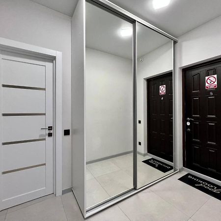 44 Pearl Stylish 1-Bedroom Apartment Odesa Exterior photo
