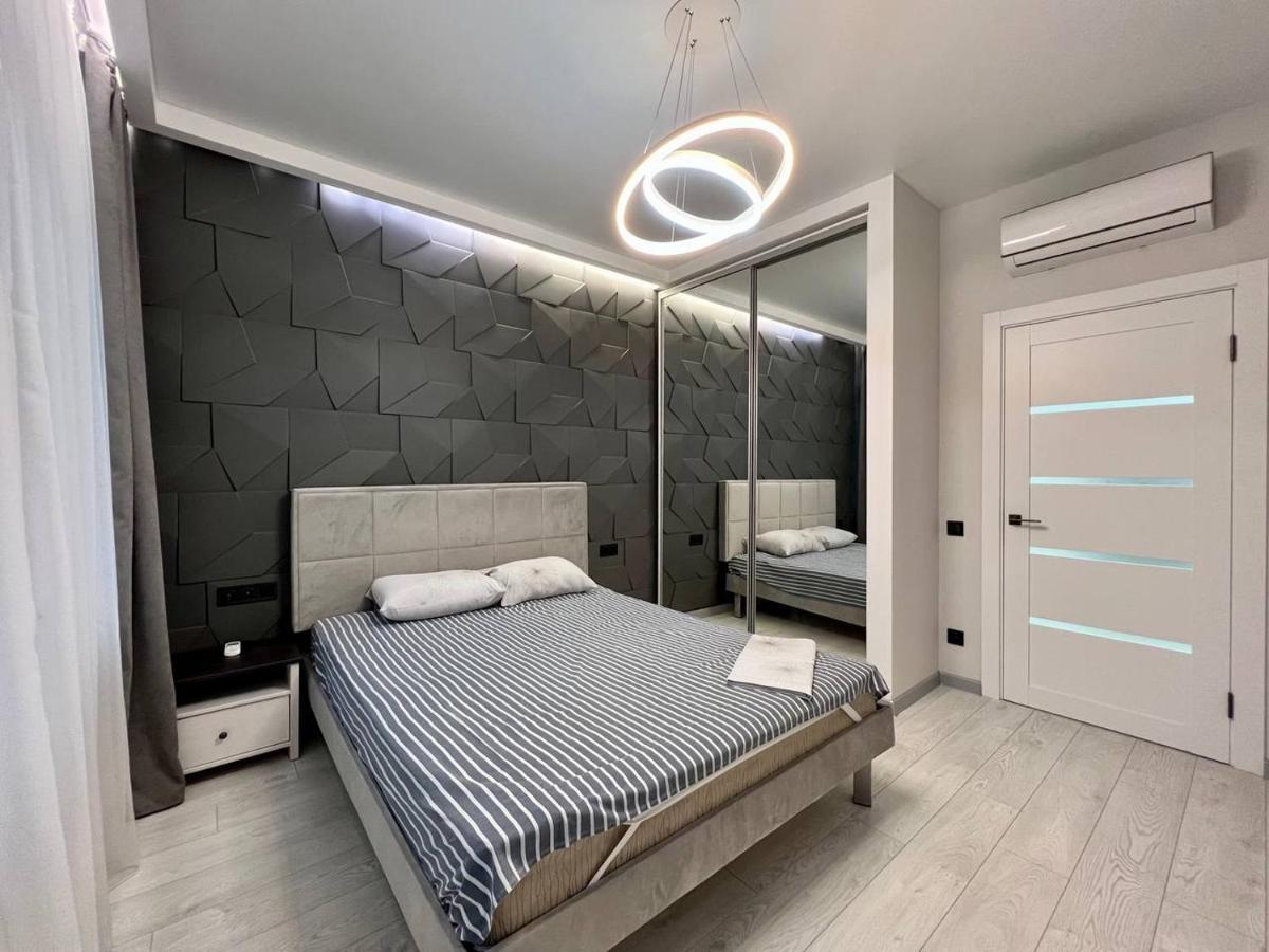 44 Pearl Stylish 1-Bedroom Apartment Odesa Exterior photo