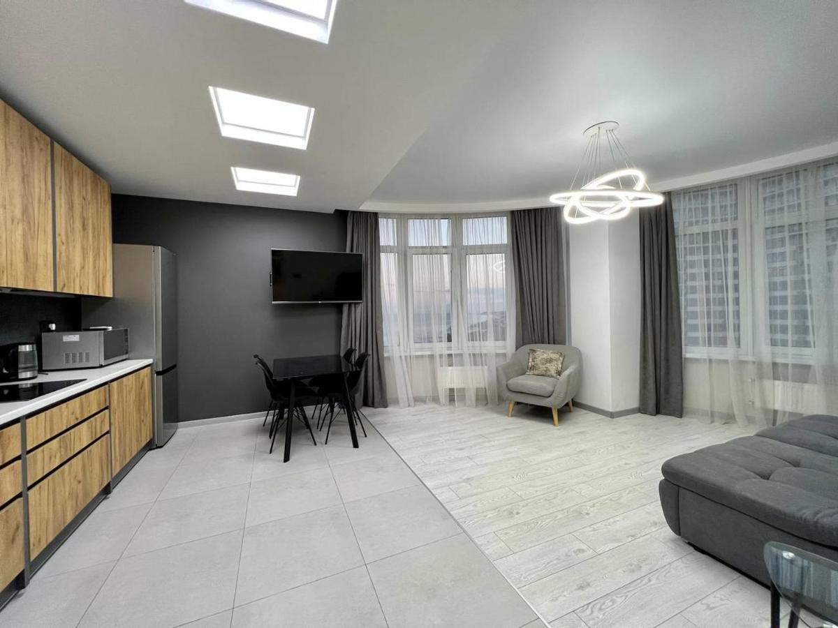 44 Pearl Stylish 1-Bedroom Apartment Odesa Exterior photo